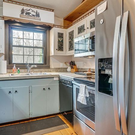 Charming Cabin With Fire Pit And Decks About 7 Mi To Helen Sautee Nacoochee 外观 照片