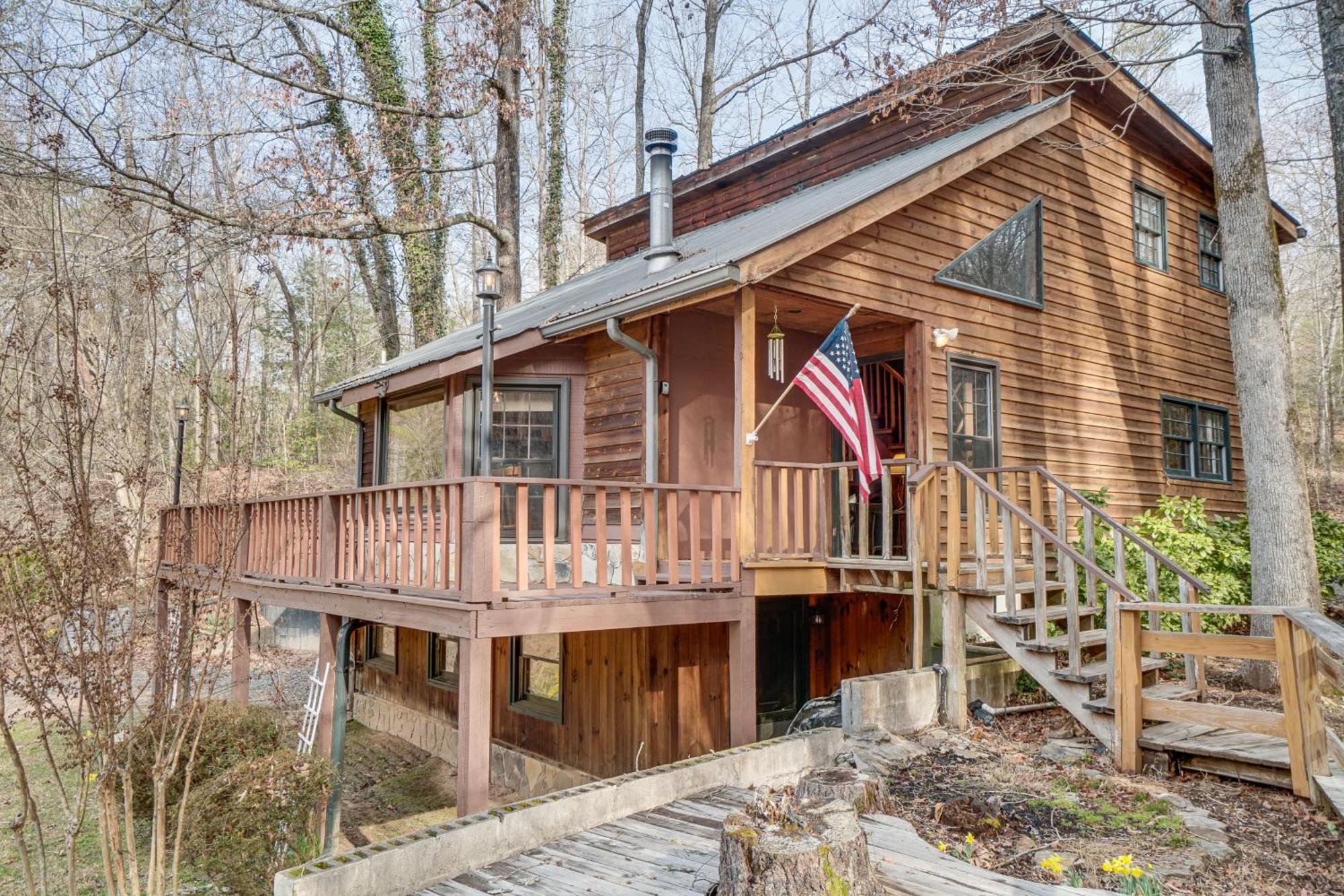 Charming Cabin With Fire Pit And Decks About 7 Mi To Helen Sautee Nacoochee 外观 照片