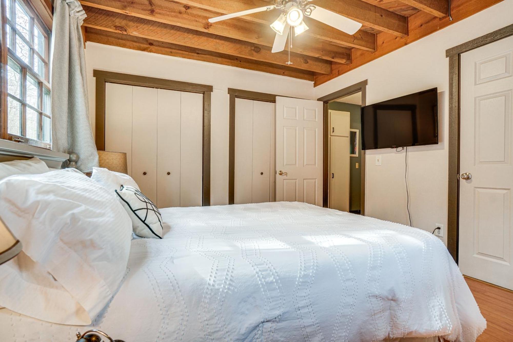 Charming Cabin With Fire Pit And Decks About 7 Mi To Helen Sautee Nacoochee 外观 照片