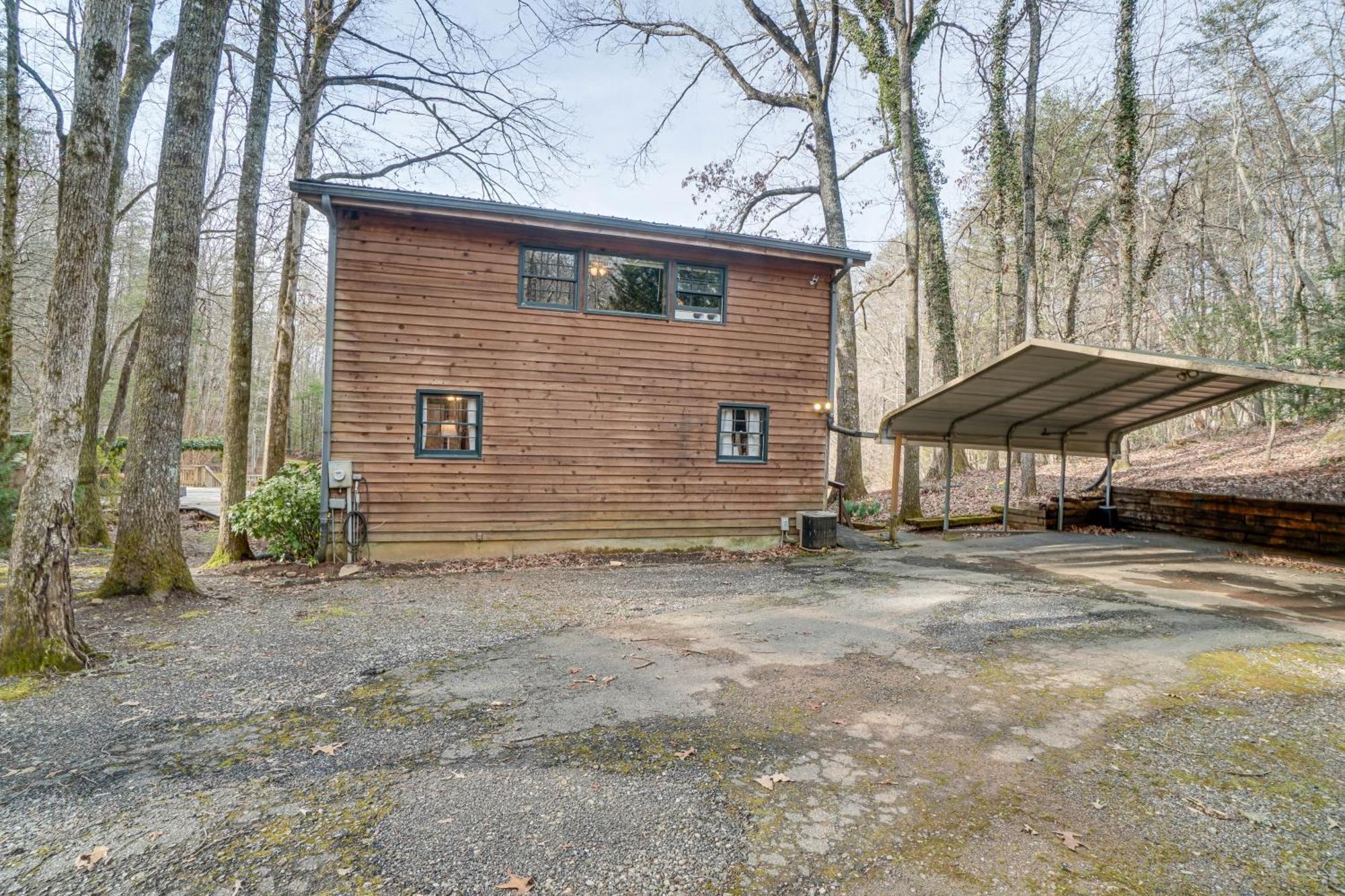 Charming Cabin With Fire Pit And Decks About 7 Mi To Helen Sautee Nacoochee 外观 照片