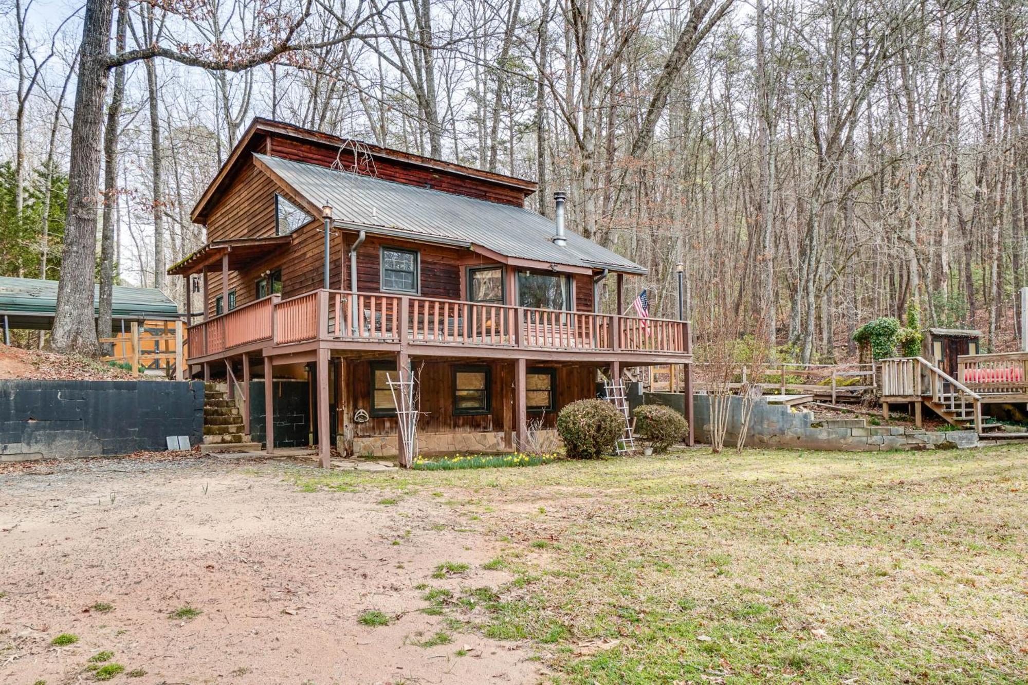 Charming Cabin With Fire Pit And Decks About 7 Mi To Helen Sautee Nacoochee 外观 照片